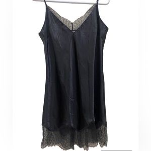 Victoria Secret black lingerie Chemise Night grown. Size-Lrg